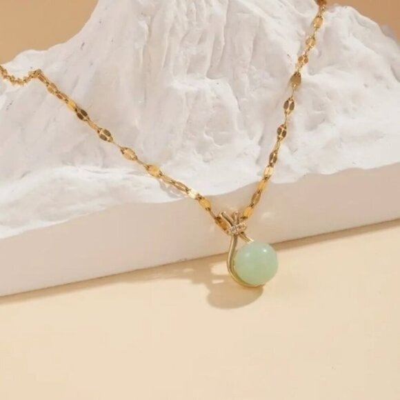 18k Gold Plated Stainless Steel Jade Gemstone Necklace - Picture 2 of 6